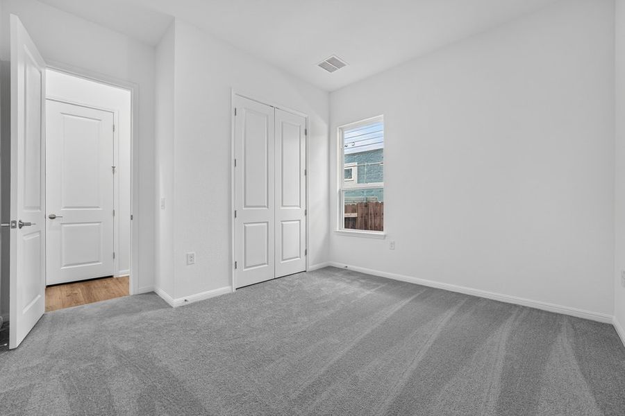 Spacious, unfurnished interior of a new home in Silverleaf, Cedar Creek (Image 28). Spacious, unfurnished interior of a new home in Silverleaf, Cedar Creek (Image 28).