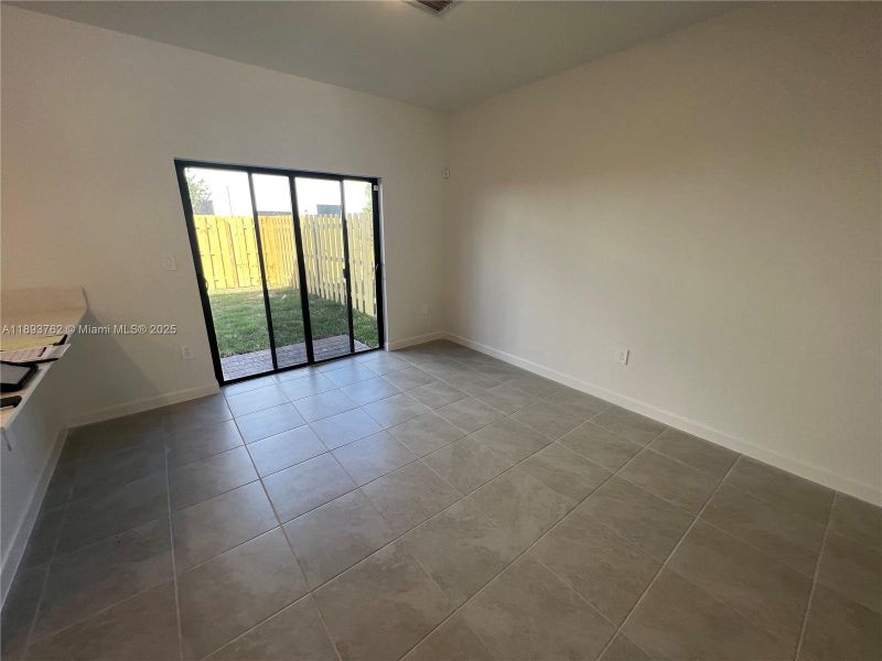 Spacious, unfurnished interior of a new home in , Homestead (Image 13).