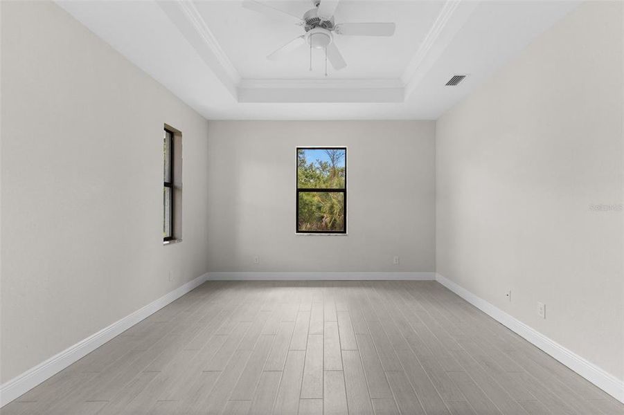 Spacious, unfurnished interior of a new home in , North Port (Image 13).