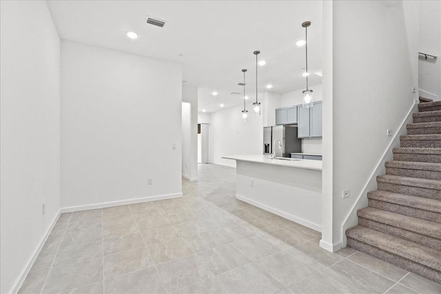 Spacious, unfurnished interior of a new home in , Orlando (Image 20).