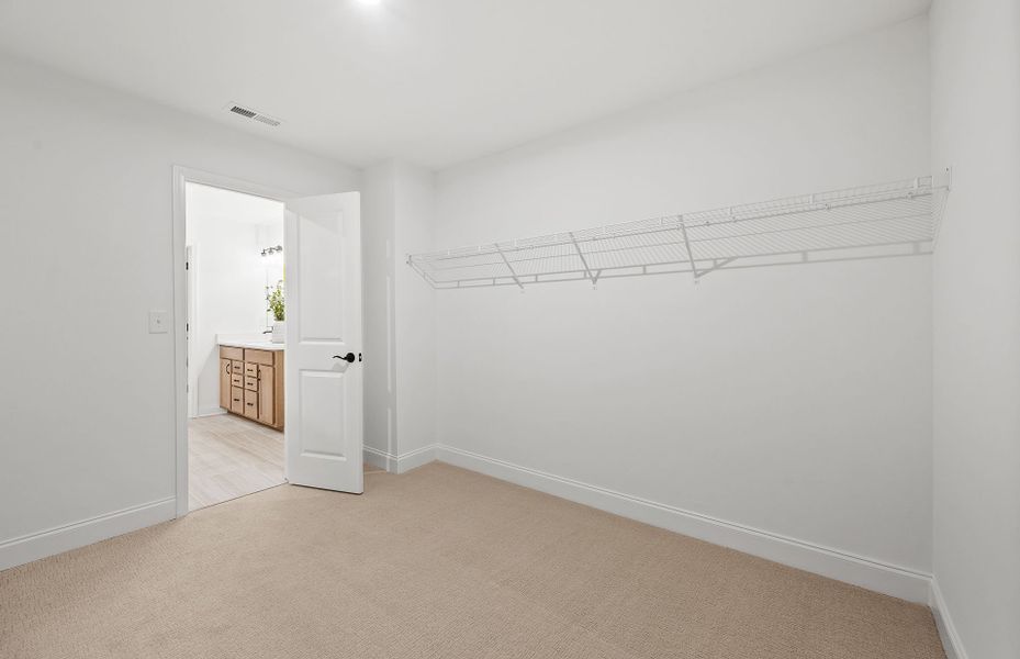 Spacious, unfurnished interior of a new home in Briar Creek, Atlanta (Image 17). Spacious, unfurnished interior of a new home in Briar Creek, Atlanta (Image 17).