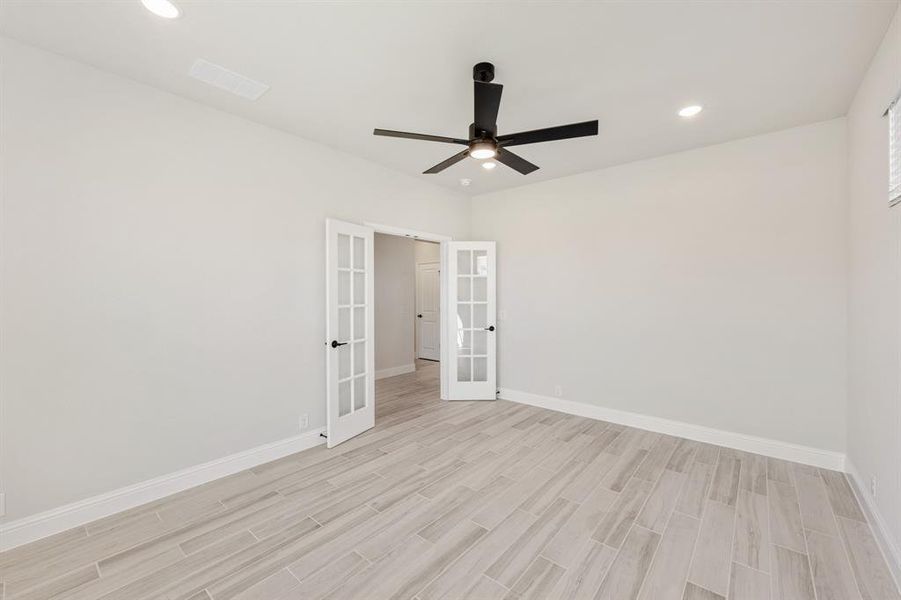 Spacious, unfurnished interior of a new home in Villages of Walnut Grove, Midlothian (Image 26). Spacious, unfurnished interior of a new home in Villages of Walnut Grove, Midlothian (Image 26).