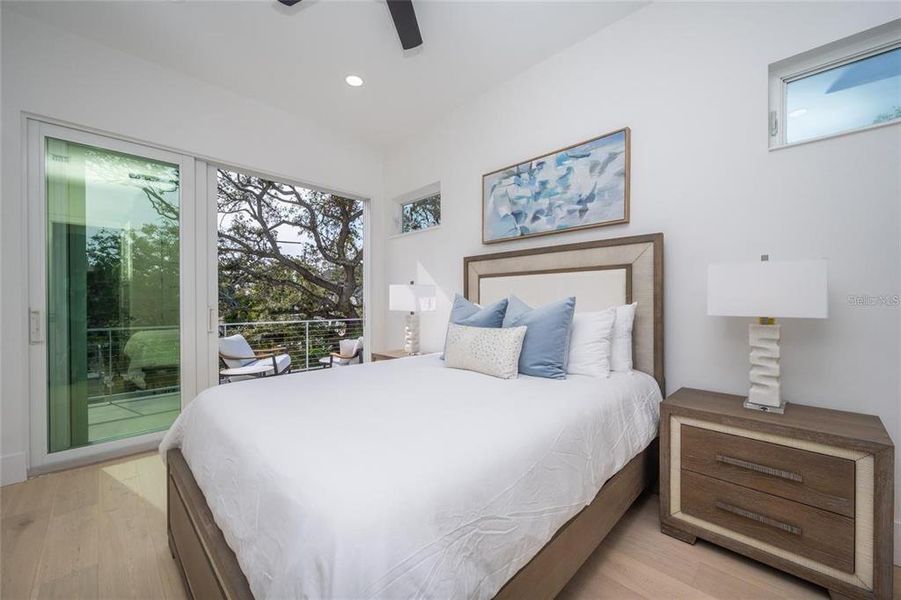 Furnished interior view inside a new home in , Sarasota (Image 63).