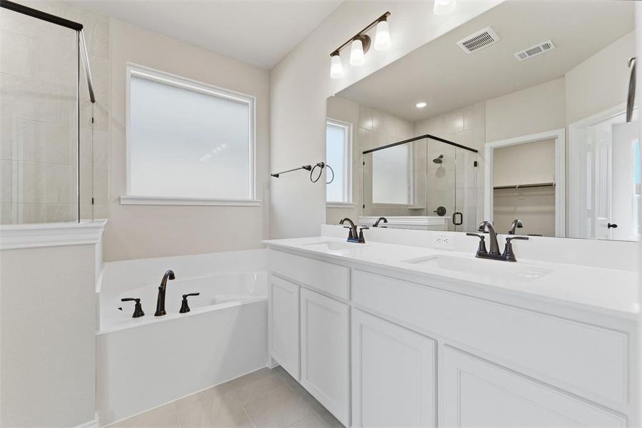 Furnished interior view inside a new home in Northstar, Haslet (Image 10).