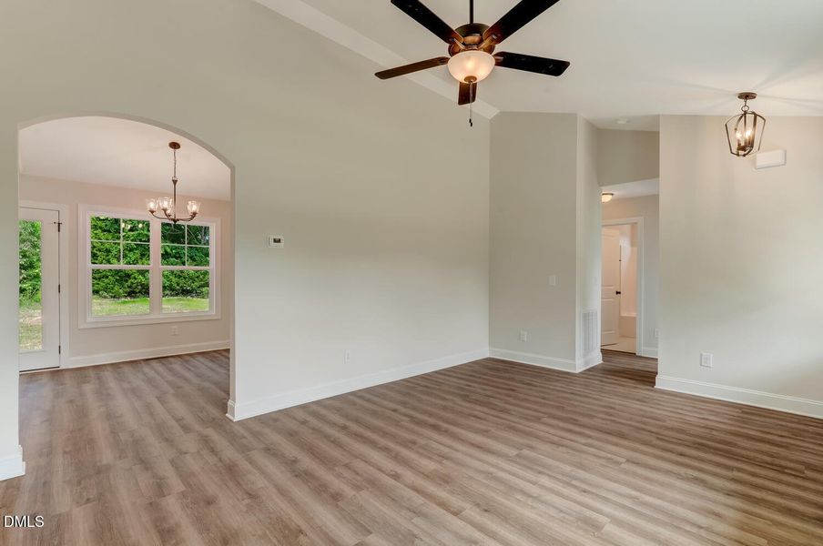 525 Grooms Rd Reidsville NC-large-013-03