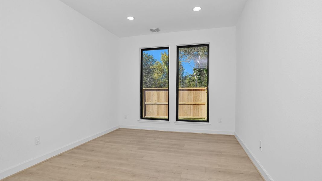 Spacious, unfurnished interior of a new home in Sienna 55' - Valencia, Missouri City (Image 5). Spacious, unfurnished interior of a new home in Sienna 55' - Valencia, Missouri City (Image 5).