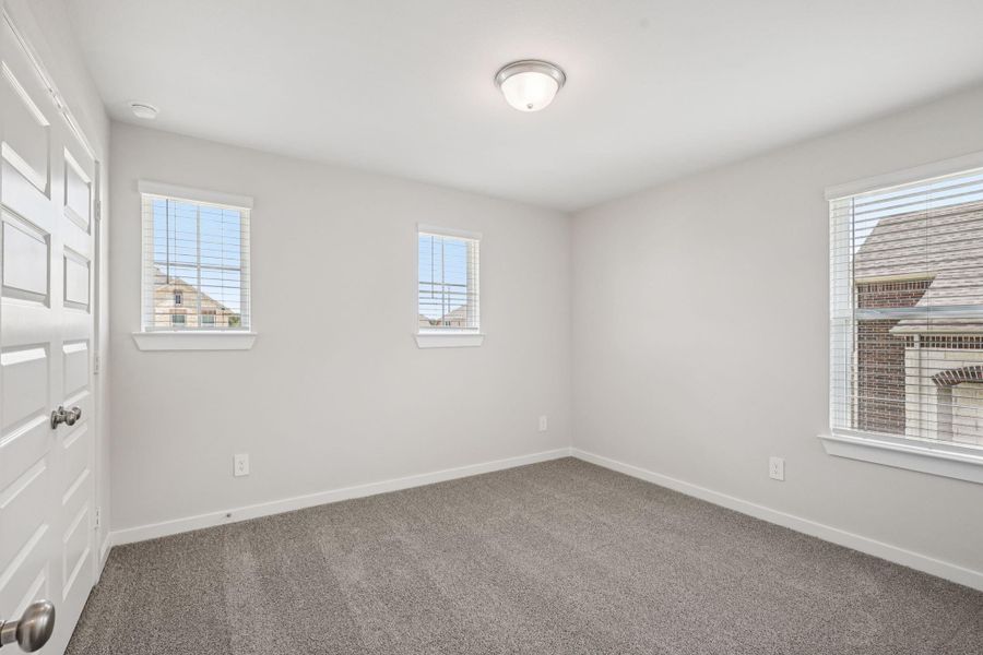 Spacious, unfurnished interior of a new home in Kingdom Heights, Rosenberg (Image 22).