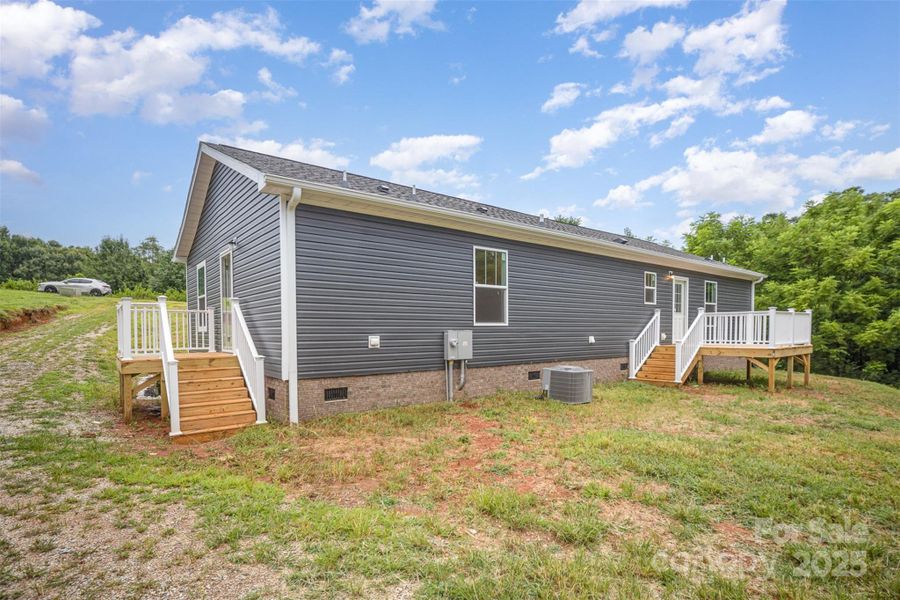 Exterior details and patio area of a home in , Shelby (Image 21).