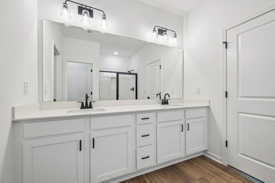 Representative images and renderings are for illustrative purposes. Actual structural options and design finishes of home may vary. Representative images and renderings are for illustrative purposes. Actual structural options and design finishes of home may vary.