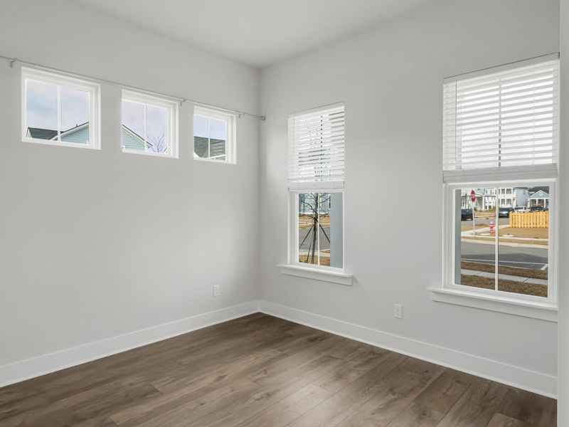 Spacious, unfurnished interior of a new home in Carnes Crossroads, Summerville (Image 21).