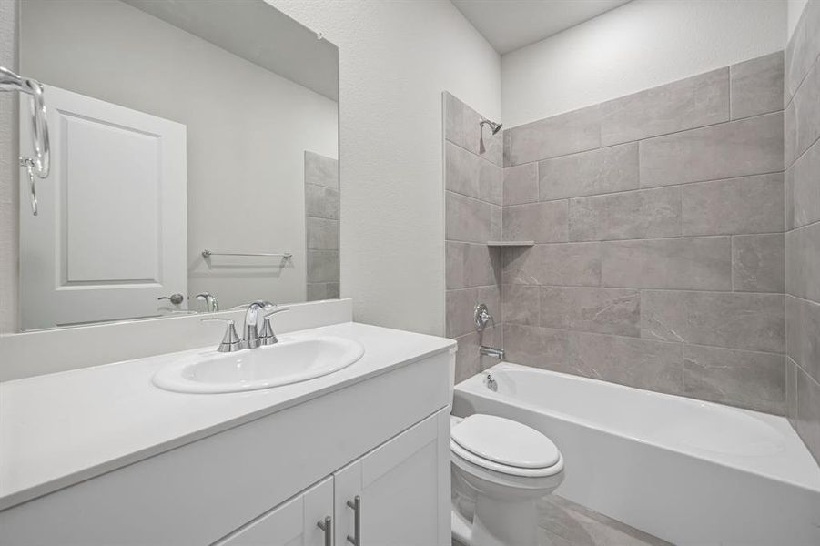 Furnished interior view inside a new home in Lakehaven - Signature Series, Farmersville (Image 9).