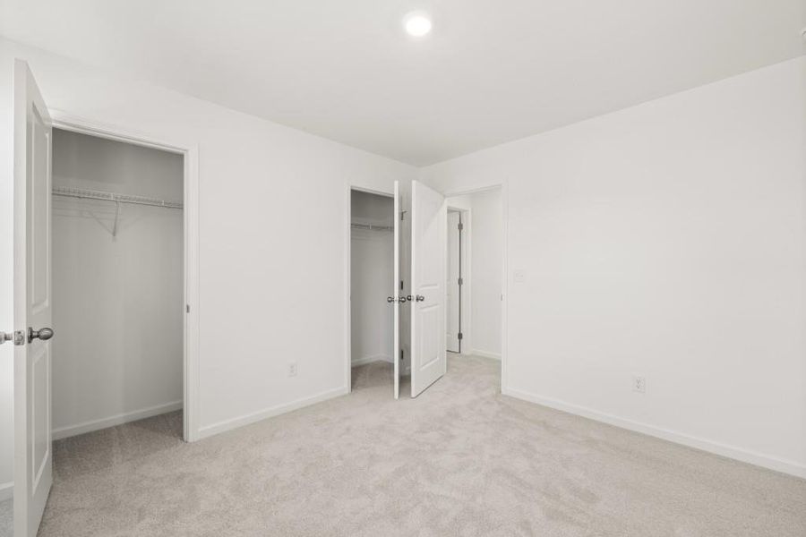 Spacious, unfurnished interior of a new home in Timber Ridge: Timber Ridge 42', Douglasville (Image 23).