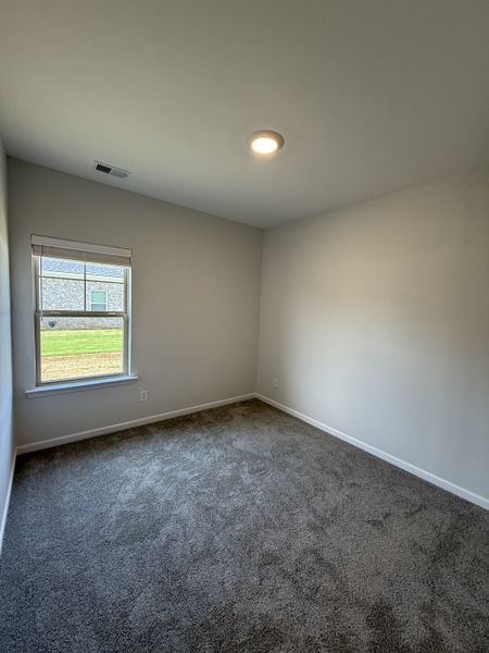 Spacious, unfurnished interior of a new home in Bradley Bend, Ashland City (Image 7).