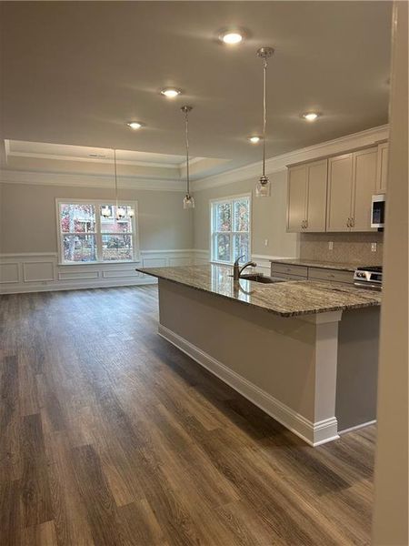 Image 30 of a home in Mirror Lake at South Harbour.