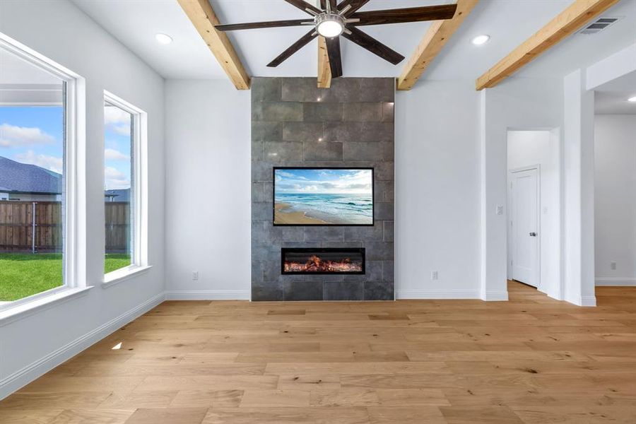 Spacious, unfurnished interior of a new home in University Park at Northpointe, Denton (Image 23).
