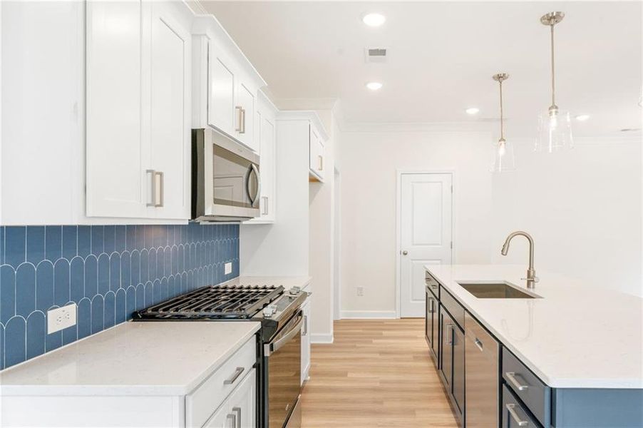 Furnished interior view inside a new home in River Walk Place, Lawrenceville (Image 8).