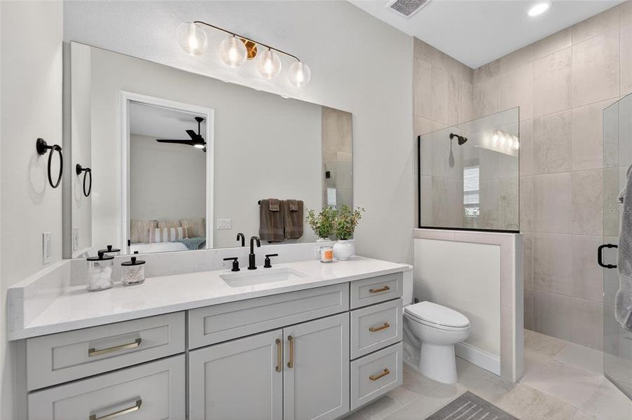 Furnished interior view inside a new home in , Bartow (Image 44).