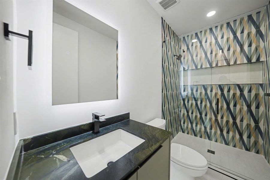 Furnished interior view inside a new home in , Dallas (Image 25).