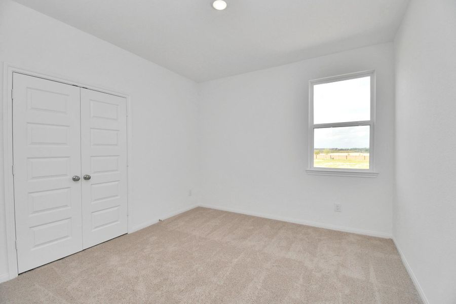 Spacious, unfurnished interior of a new home in Elyson, Katy (Image 17).