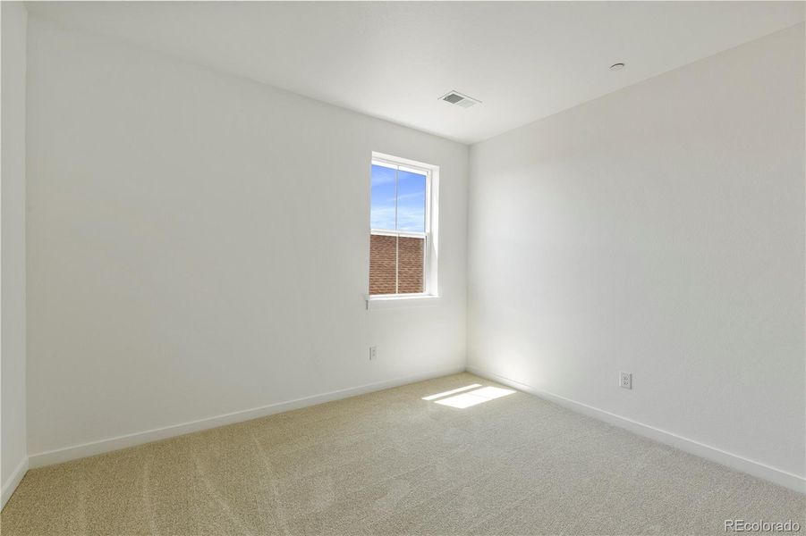 Spacious, unfurnished interior of a new home in Westerly, Erie (Image 17).