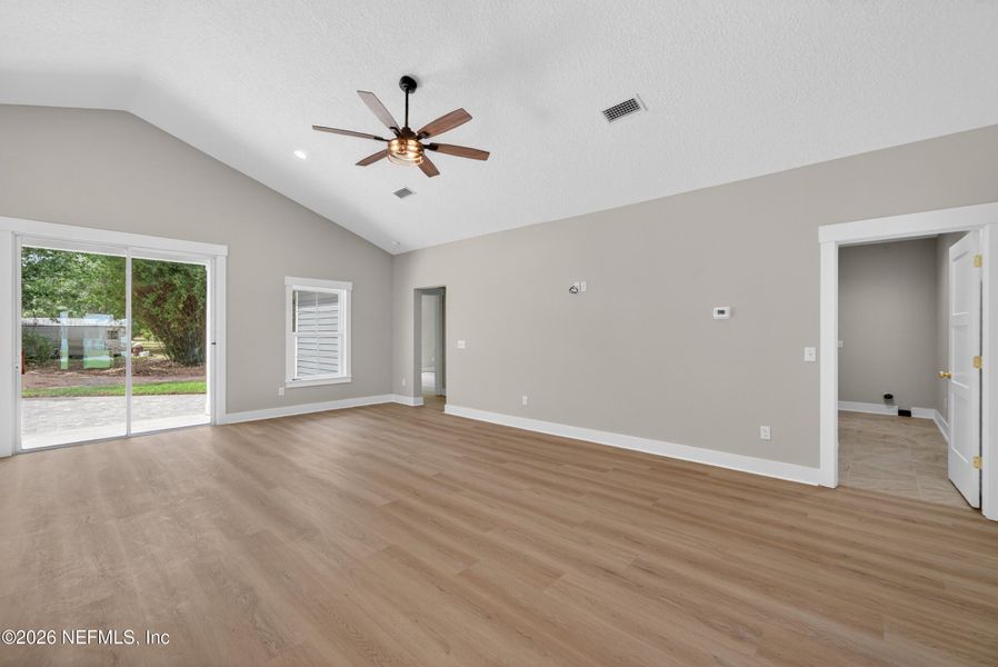 Spacious, unfurnished interior of a new home in , Macclenny (Image 49).