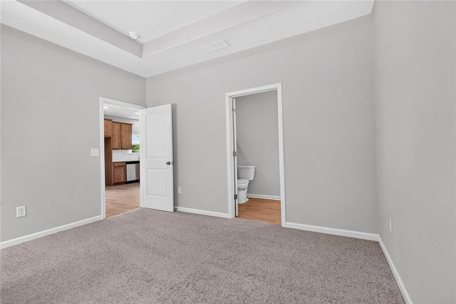 Spacious, unfurnished interior of a new home in Southbend, Rome (Image 18). Spacious, unfurnished interior of a new home in Southbend, Rome (Image 18).