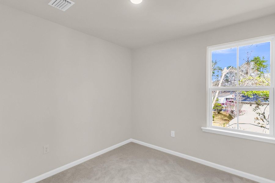 Spacious, unfurnished interior of a new home in , Summerville (Image 27).