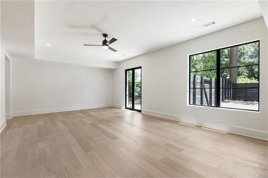 Spacious, unfurnished interior of a new home in , Atlanta (Image 74). Spacious, unfurnished interior of a new home in , Atlanta (Image 74).
