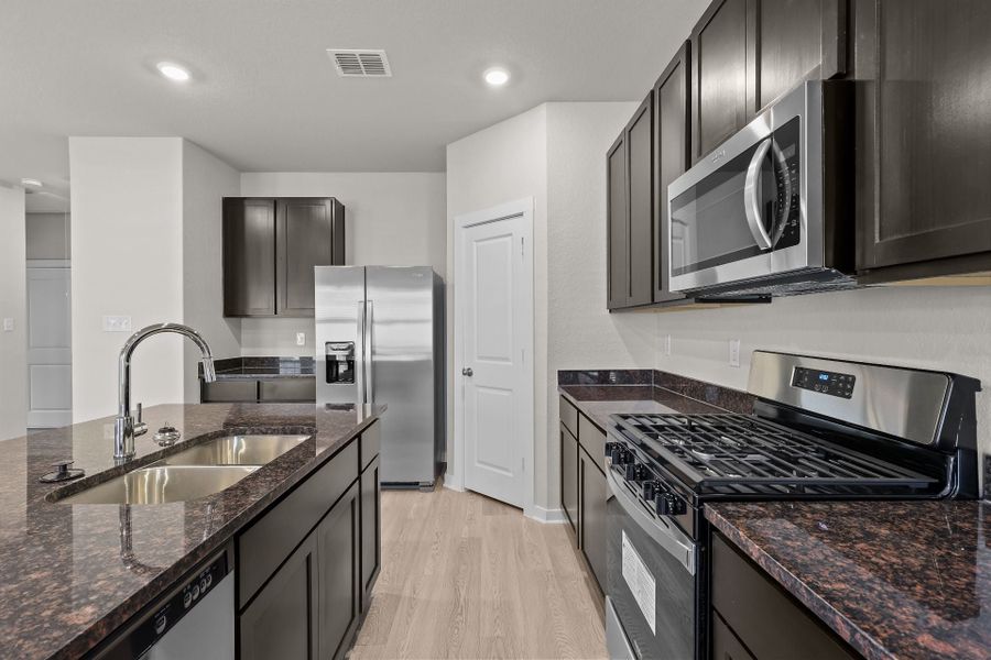 4br New Home in San Antonio, TX.  - Slide 8