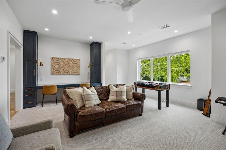 Furnished interior view inside a new home in , Dallas (Image 36).
