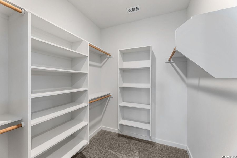 Image 8 of a home in Highland Ridge.