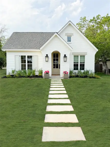 Exterior blend of brick and lap siding for a timeless curb appeal Exterior blend of brick and lap siding for a timeless curb appeal