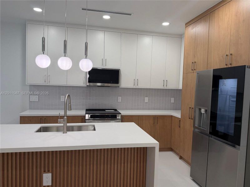 Furnished interior view inside a new home in , Lehigh Acres (Image 5).