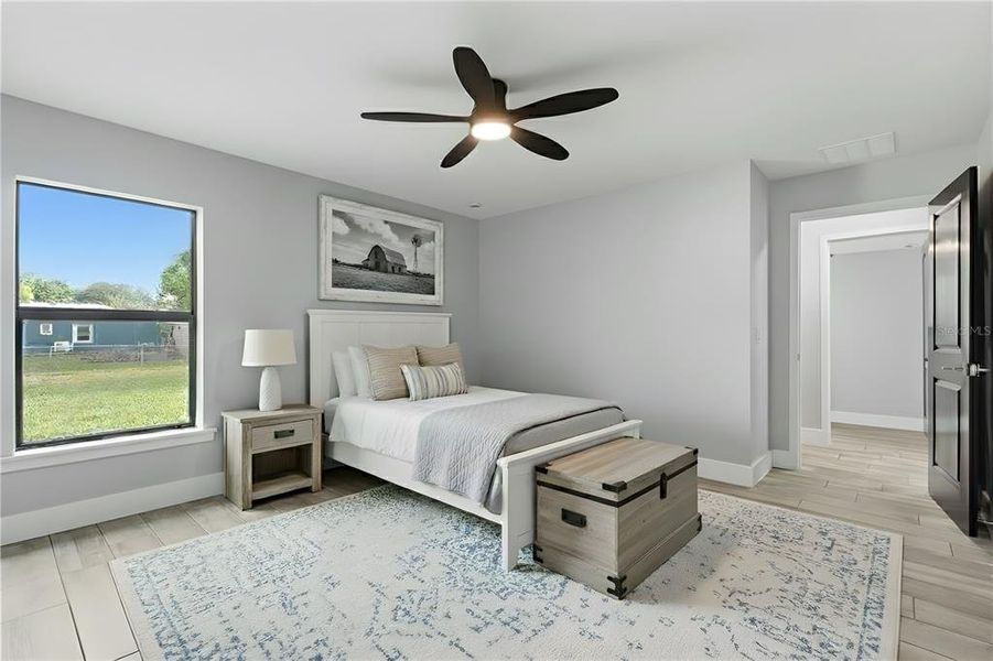 Furnished interior view inside a new home in , Auburndale (Image 17).