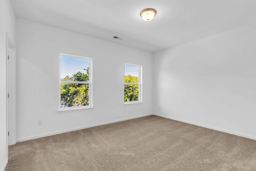 Spacious, unfurnished interior of a new home in Sweetbriar Place, Lebanon (Image 31). Spacious, unfurnished interior of a new home in Sweetbriar Place, Lebanon (Image 31).