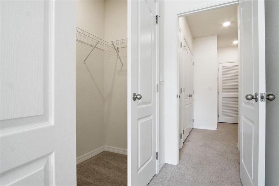 Spacious, unfurnished interior of a new home in , Davenport (Image 21).