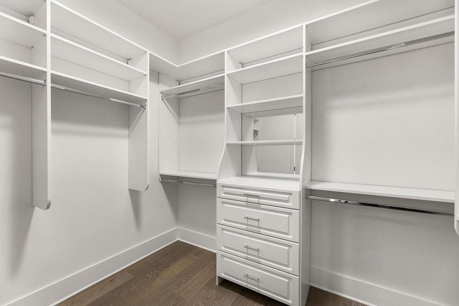 Spacious, unfurnished interior of a new home in , Alpharetta (Image 18).