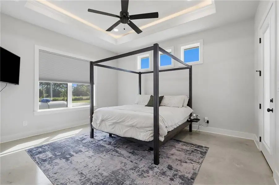 Furnished interior view inside a new home in , Bryan (Image 29).