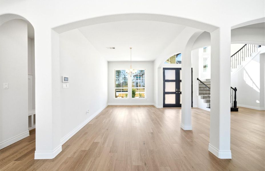 Spacious, unfurnished interior of a new home in Artavia 70′, Conroe (Image 21).