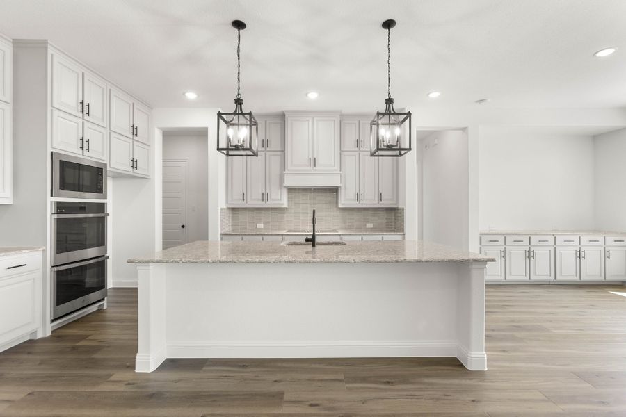 Furnished interior view inside a new home in Pecan Acres, Red Oak (Image 5). Furnished interior view inside a new home in Pecan Acres, Red Oak (Image 5).