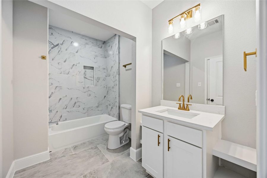 Furnished interior view inside a new home in , Houston (Image 10).