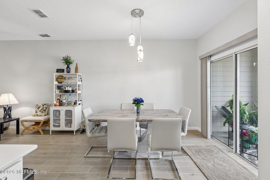 Furnished interior view inside a new home in , Middleburg (Image 28).