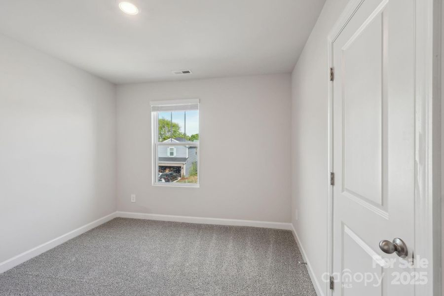 Spacious, unfurnished interior of a new home in Walnut Reserve, Conover (Image 19).