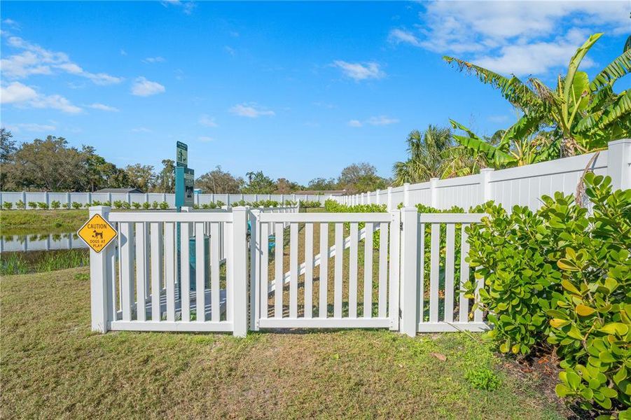 Exterior details and patio area of a home in , Pinellas Park (Image 23).