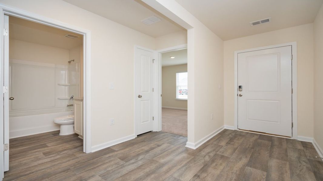Representative unfurnished interior of a home built from the ARIA by D.R. Horton in Jordanville Farms, Galivants Ferry (Image 12).