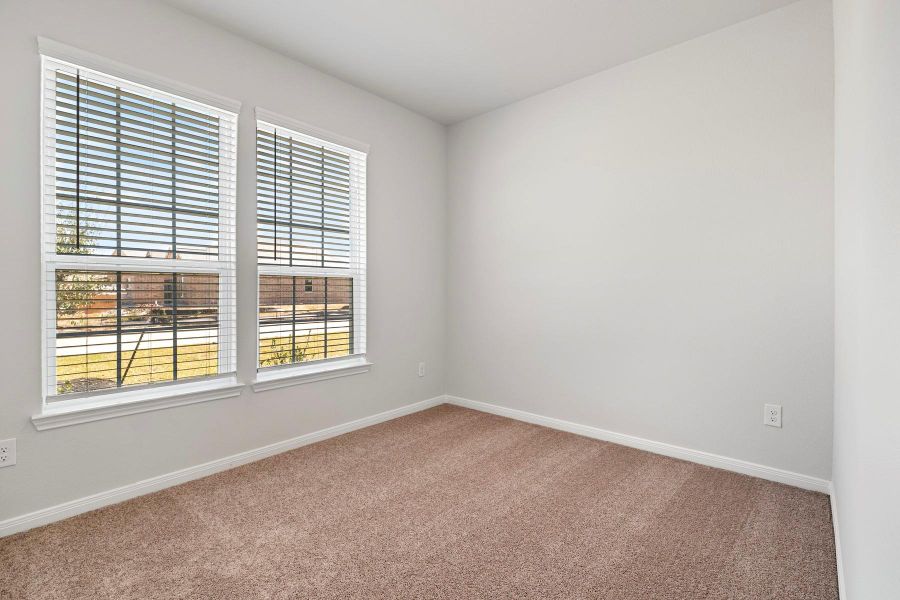 Spacious, unfurnished interior of a new home in Freeman Ranch, Katy (Image 11).