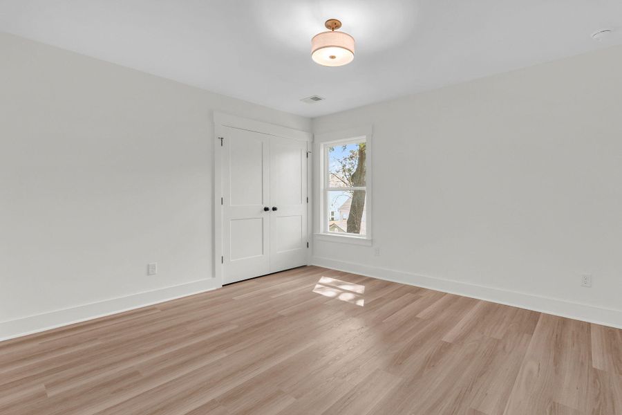 Spacious, unfurnished interior of a new home in , Charleston (Image 41).