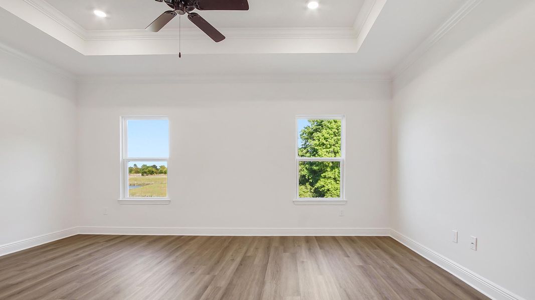 Spacious, unfurnished interior of a new home in Owl's Head Farms, Freeport (Image 26).