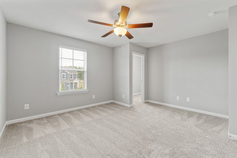 Spacious, unfurnished interior of a new home in Stillwater, Tullahoma (Image 14).
