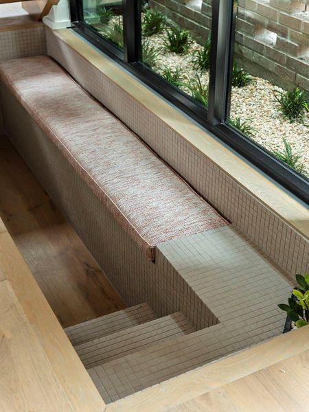 Sunken conversation pit